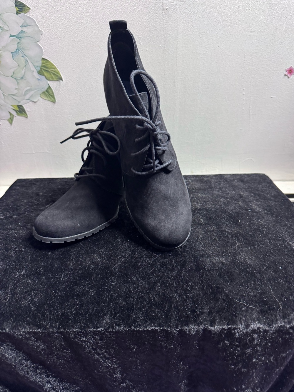AEROSOLES Black Suede Lace-Up Ankle Booties